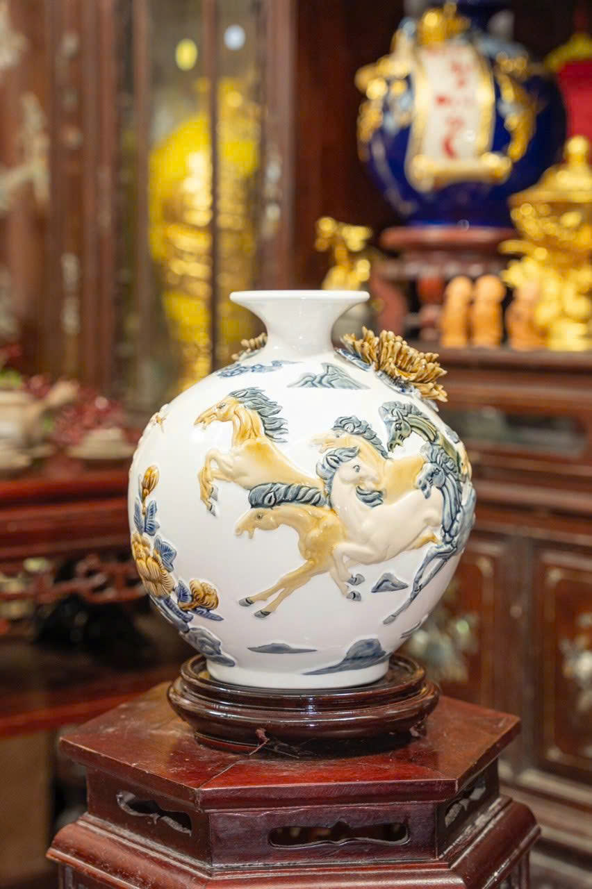Bình hút tài lộc Mã Đáo Thành Công
